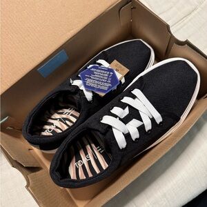 Toms Platform Lace Up Lug